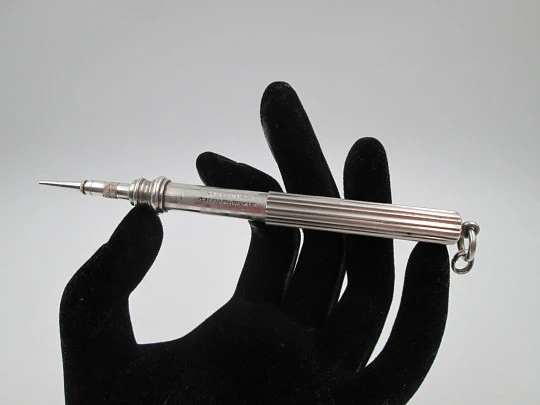 Sampson Mordan mechanical propelling twist pencil. Silver. 1910's