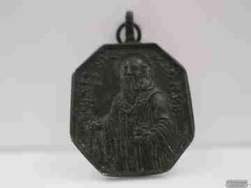 San Basilio y Virgen de las Angustias. Siglo XVIII. Bronce