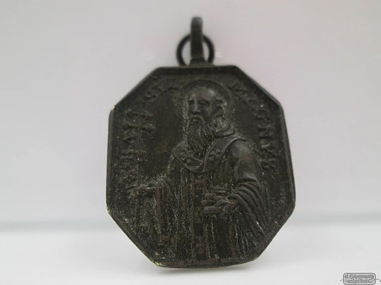 San Basilio y Virgen de las Angustias. Siglo XVIII. Bronce