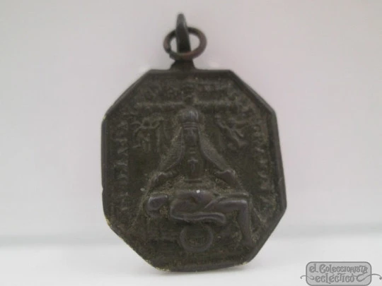 San Basilio y Virgen de las Angustias. Siglo XVIII. Bronce