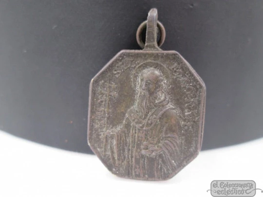 San Basilio y Virgen de las Angustias. Siglo XVIII. Bronce