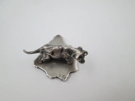 Sculpture / paperweight fighting bull on Spain map. 925 sterling silver. 1980's