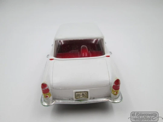 Seat 1500. Gozan. Box. 1969. Plastic, metal & rubber. Friction car