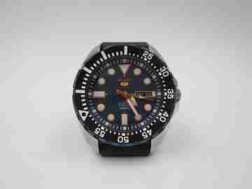 Seiko 5 Sport. Stainless steel. Automatic. Blued bezel. Rubber strap. Calendar. 2015's