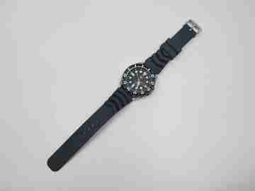 Seiko 5 Sport. Stainless steel. Automatic. Blued bezel. Rubber strap. Calendar. 2015's