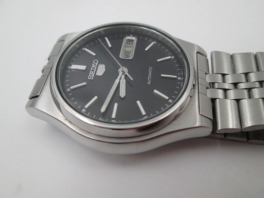 Seiko 5. Acero inoxidable. Automático. Calendario. Brazalete. Japón. 1990