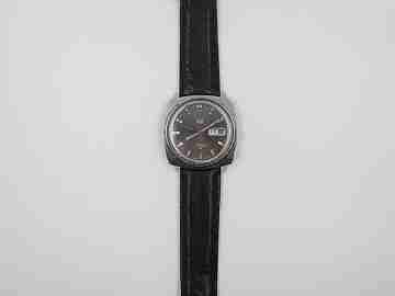Seiko 5. Automatic. Calendar (date & day). Leather strap. 1980's. Black dial