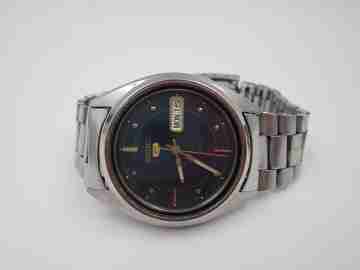Seiko 5. Automatic. Calendar. Stainless steel. Bracelet. Blue dial. 1980's
