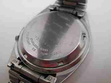 Seiko 5. Automatic. Calendar. Stainless steel. Bracelet. Blue dial. 1980's