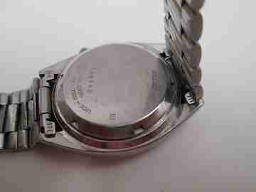 Seiko 5. Automatic. Calendar. Stainless steel. Bracelet. Blue dial. 1980's