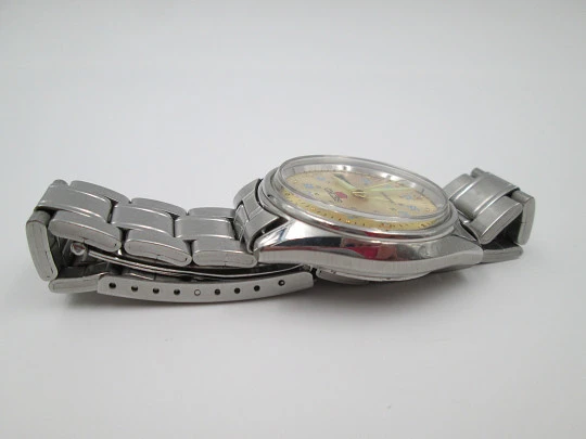 Seiko 5. Automatic. Stainless steel. Minutes scale & 24 hours. Bracelet. 1990's