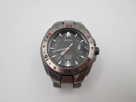 Seiko Perpetual Calendar GMT Titanium. Bracelet. Quartz. 100 meters. Box. 2003's