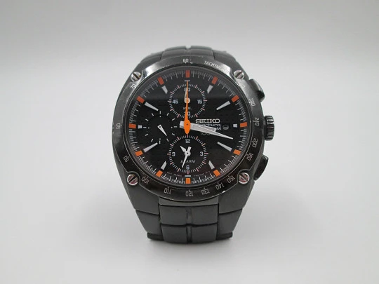 Seiko Sportura 100m quartz chronograph. PVD black steel. Alarm. Bracelet. 2000's. Japan