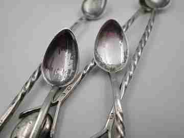 Servicio de caviar. Cinco cucharitas con base. Plata ley 925. España. 1950