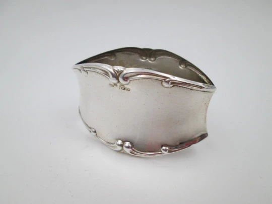 Servilletero para servicio de mesa Farco Orfebres. Plata de ley 925. Cenefa vegetal