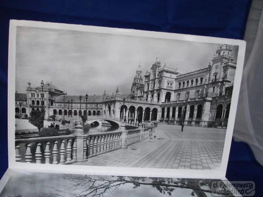 Set 10 postcards. Views of Sevilla. 1940's. Heliotipia Artística