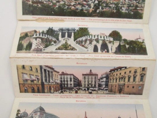 Set 42 postcards. Barcelona views. Luciano Roisin. 1930's. Colour