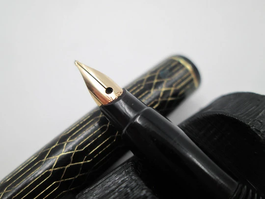 Set escritura art decó. Estilográfica y bolígrafo. Funda piel. Años 40 Set escritura art decó. Estilográfica y bolígrafo. Funda piel. Años 40