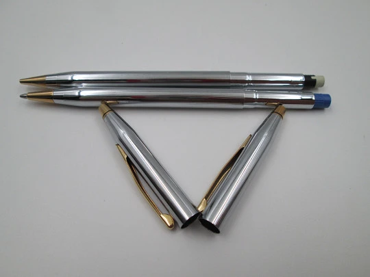 Set portaminas y bolígrafo Cross Classic. Metal cromado y chapados oro. Estuche. 2000