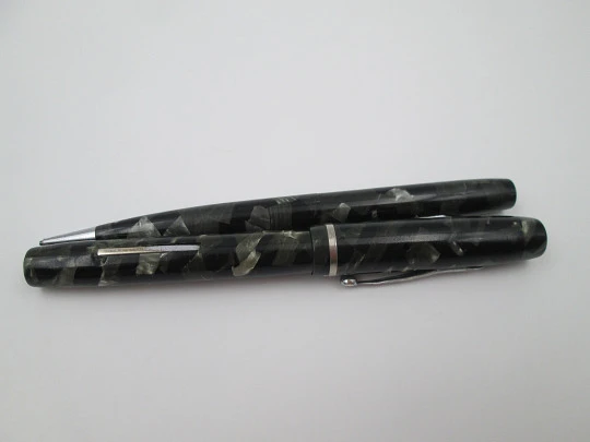 Set Sheaffer Junior. Estilográfica y portaminas. Celuloide marmolizado. 1930