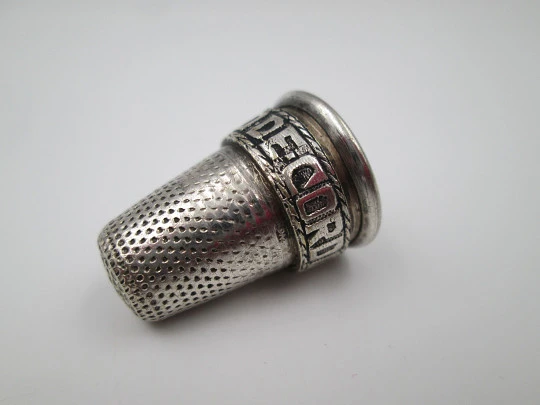 Sewing thimble. 925 sterling silver. Souvenir from Cordoba. Spain. 1980's