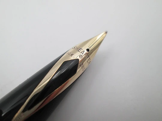 Sheaffer 777 Imperial fountain pen. 12k gold filled. Converter. 14k nib. USA. 1970's