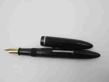 Sheaffer Balance 3-25 fountain pen. Black celluloid & silver plated. 14k nib. 1930's