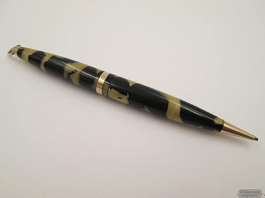 Sheaffer Balance. Black and cream celluloid. 1930's. Gold-plated. USA