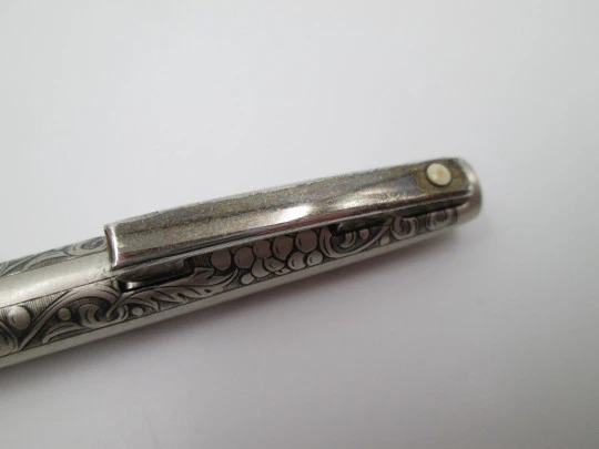 Sheaffer Imperial ballpoint pen. 925 sterling silver. Grapevine design. 1970's. USA