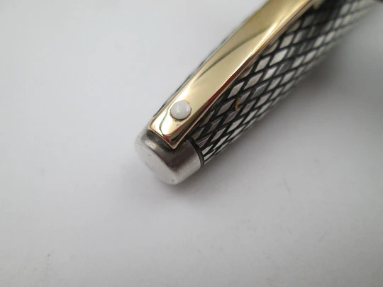 Sheaffer Imperial Sovereign fountain pen. Sterling silver and gold plated clip. Inlaid nib Sheaffer Imperial Sovereign fountain pen. Sterling silver and gold plated clip. Inlaid nib