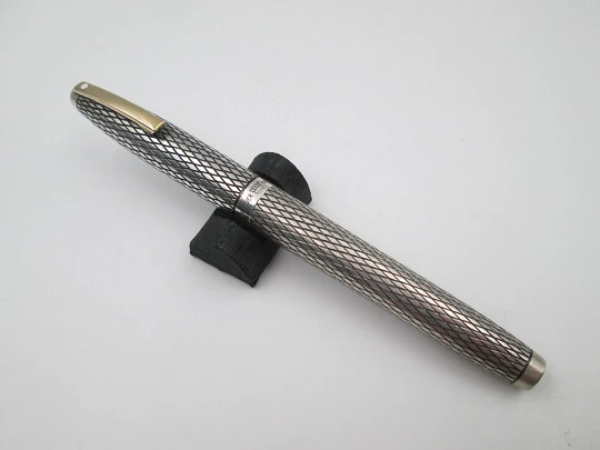 Sheaffer Imperial Sovereign fountain pen. Sterling silver and gold plated clip. Inlaid nib Sheaffer Imperial Sovereign fountain pen. Sterling silver and gold plated clip. Inlaid nib
