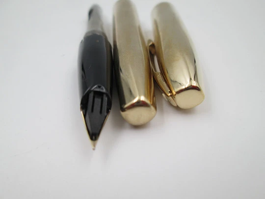 Sheaffer Imperial Triumph. Chapada en oro. Patrón lineal. Convertidor. 1970. EEUU Sheaffer Imperial Triumph. Chapada en oro. Patrón lineal. Convertidor. 1970. EEUU