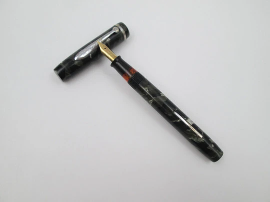 Sheaffer Junior set. Fountain pen & mechanical pencil. Marble celluloid. 1930's