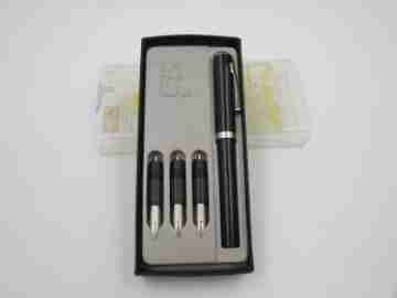 Sheaffer No Nonsense Calligraphy set. Black plastic & silver plated details. 1980's