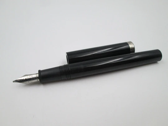 Sheaffer No Nonsense Calligraphy set. Black plastic & silver plated details. 1980's. USA