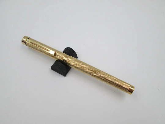 Sheaffer Targa Barleycorn fountain pen & ballpoint pen. 23k gold plated. 1980's