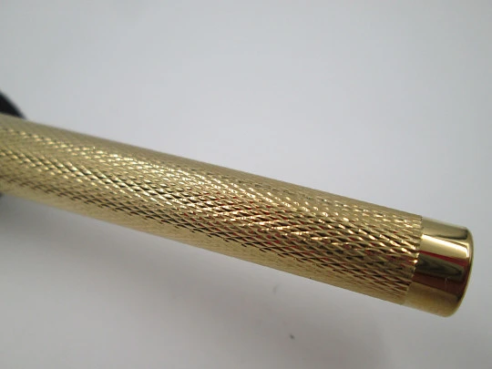 Sheaffer Targa Barleycorn fountain pen & ballpoint pen. 23k gold plated. 1980's