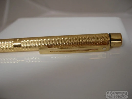 Sheaffer Targa. Chapado en oro. Guilloché. Años 70. Rotatorio