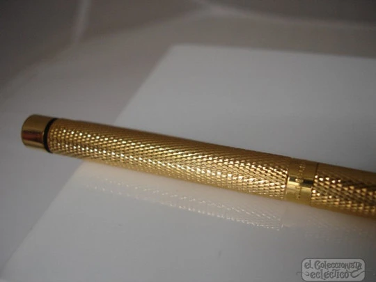 Sheaffer Targa. Chapado en oro. Guilloché. Años 70. Rotatorio