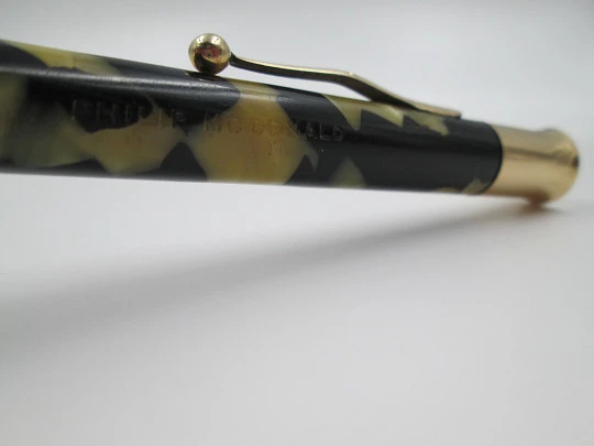 Sheaffer Titan Lifetime. Black & pearl. Radite celluloid. Gold filled. 1925