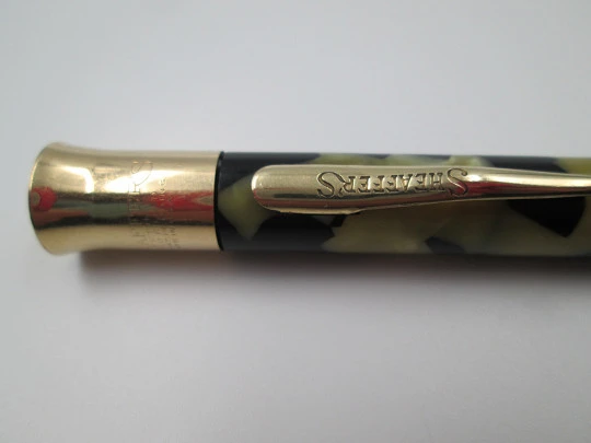 Sheaffer Titan Lifetime. Black & pearl. Radite celluloid. Gold filled. 1925