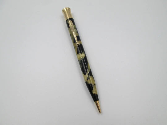 Sheaffer Titan Lifetime. Black & pearl. Radite celluloid. Gold filled. 1925