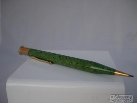 Sheaffer Titan Lifetime. Celuloide verde jade. 1925. Metal dorado