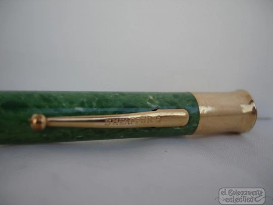 Sheaffer Titan Lifetime. Celuloide verde jade. 1925. Metal dorado