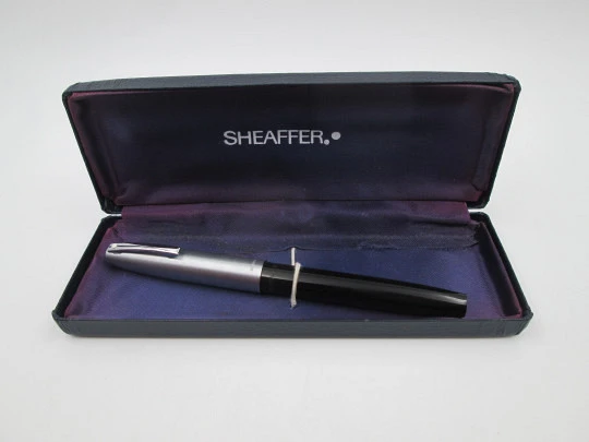 Sheaffer Triumph Imperial. Black plastic & brushed chrome. Converter. 1990's. USA