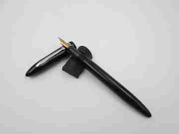 Sheaffer's Balance Junior. Vacuum filler. Plástico negro y metal plateado. 1940