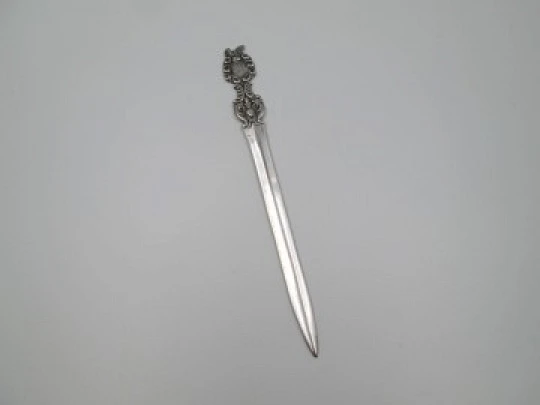 Shield letter opener. Silver plated metal. Vegetable motifs. Holland. 1980's