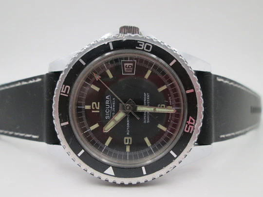 Sicura Super Waterproof 200 dive watch. Automatic. Steel / chrome metal. 1970's