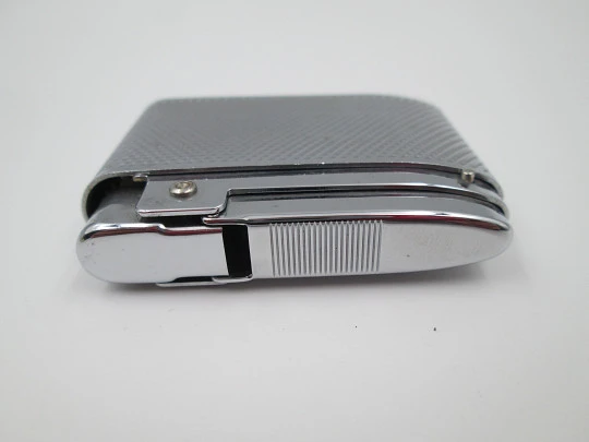 Silver Match Compound butane lighter. Silver plated metal. Linear pattern. Box. 1960's