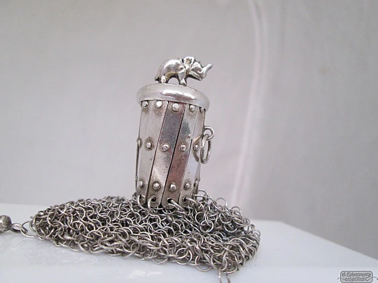 Silver mesh purse. Elephant motif. Folding frame. Spain. 1940's